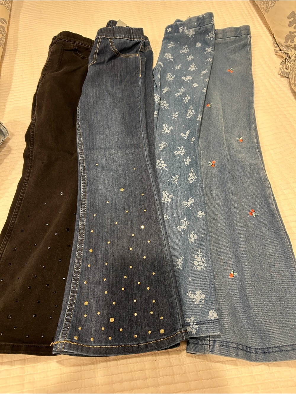 Bundle of 4 girls flare jeans. Size 6x.